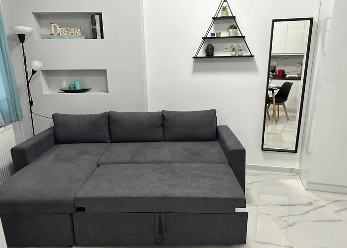 Ellis Oasis Apartment